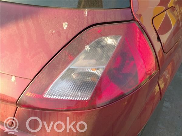 Lámpara de faros/luces traseros