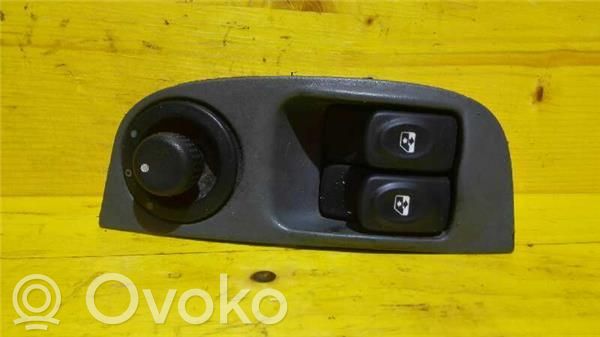 Renault Megane I Interruptor del elevalunas eléctrico 