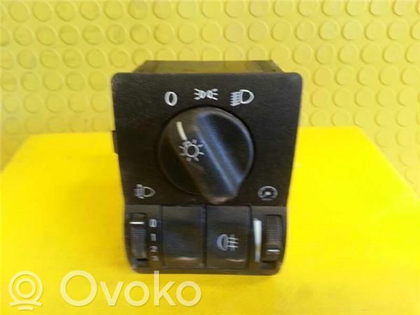 Opel Astra G Light switch 