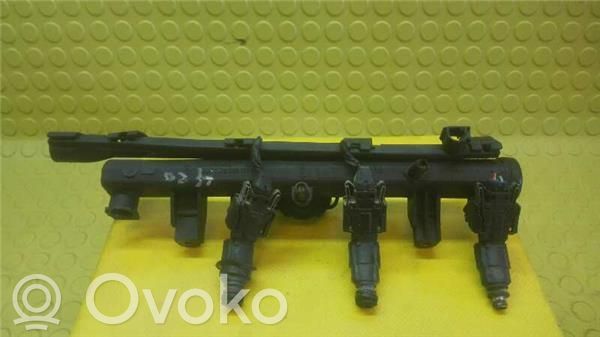 Seat Ibiza I (021A) Rampa inyectora 