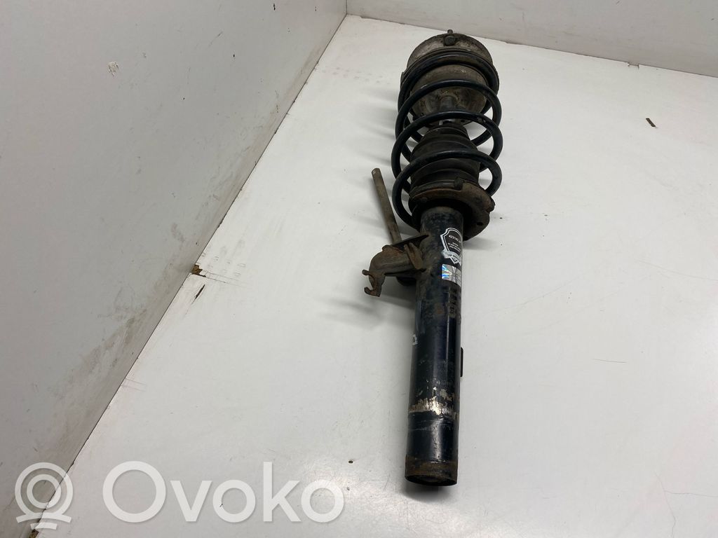BMW 1 E81 E87 Priekšpusē amortizators ar atsperi 