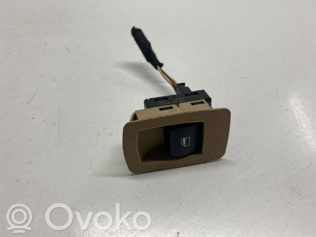 Electric window control switch   15979805,15737660,3415652
