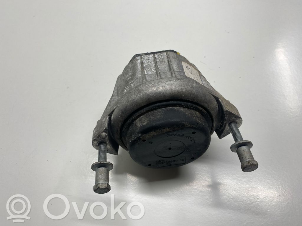 Engine mount bracket   13981112