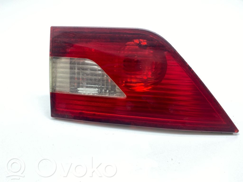 BMW X3 E83 Takaluukun takavalot 