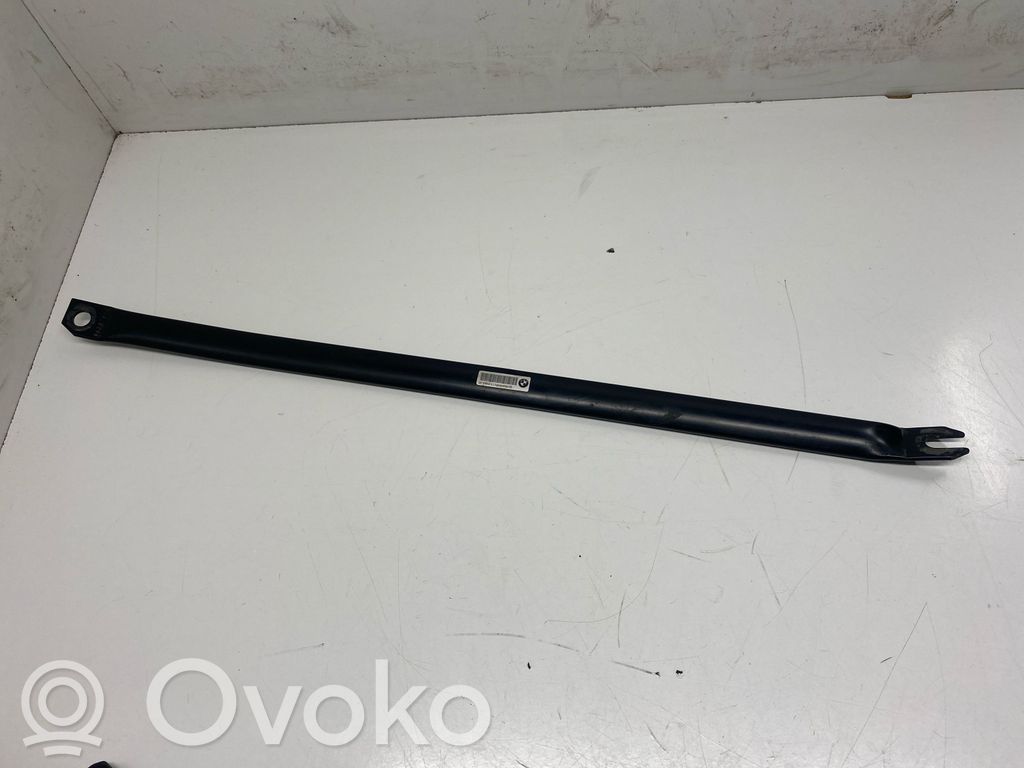 Muu moottoritilan osa   DS716764303A