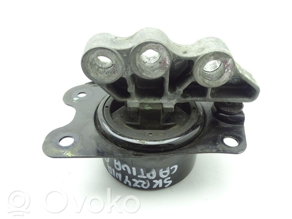 Chevrolet Captiva Gearbox mounting bracket 
