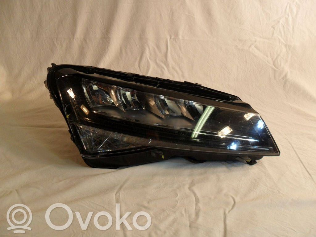 Skoda Superb B6 (3T) Lampa przednia 