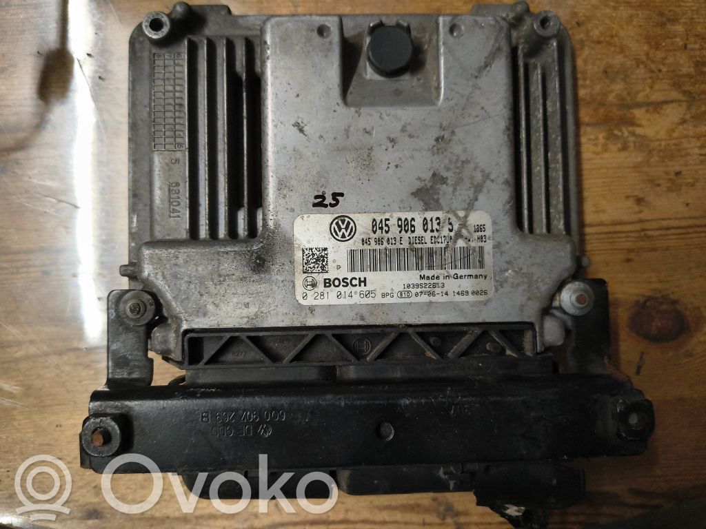 Volkswagen Polo Engine control unit/module 