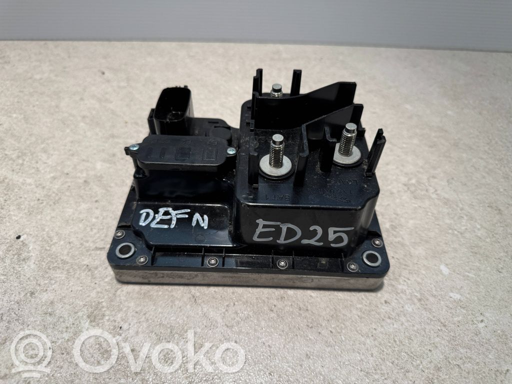 Módulo de control de arranque/parada   2R8214F70AAED25