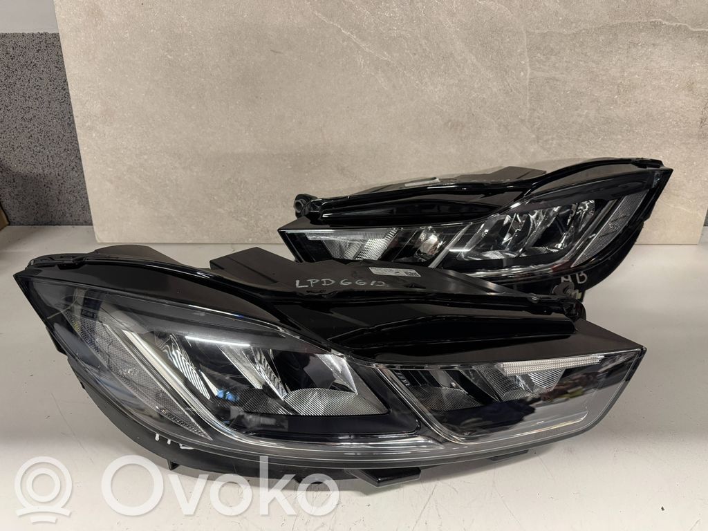 Jaguar I-Pace Lampa przednia 