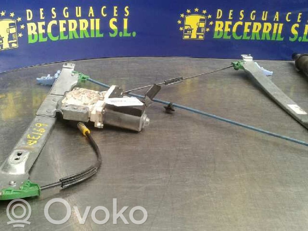Regulador de ventanilla eléctrico de puerta delantera