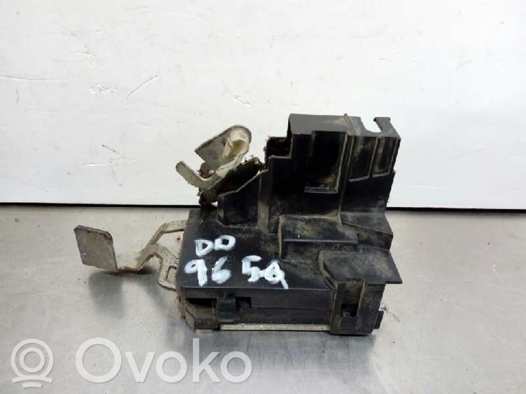 Etuoven lukko