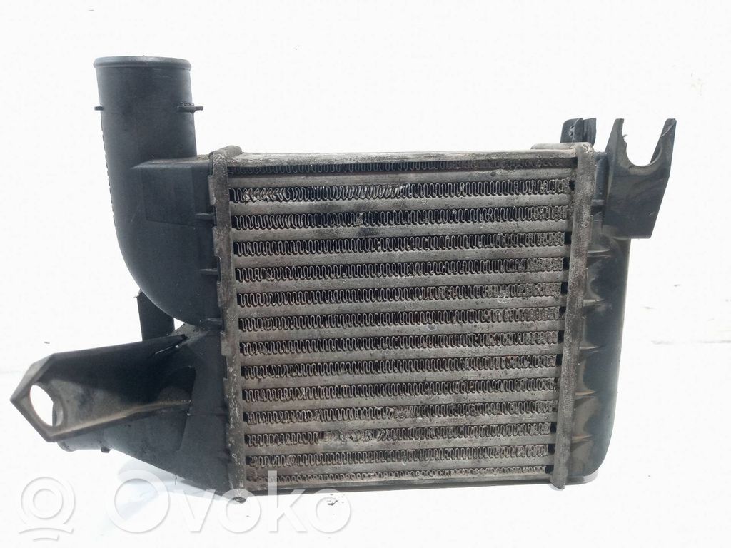 Starpdzesētāja radiators