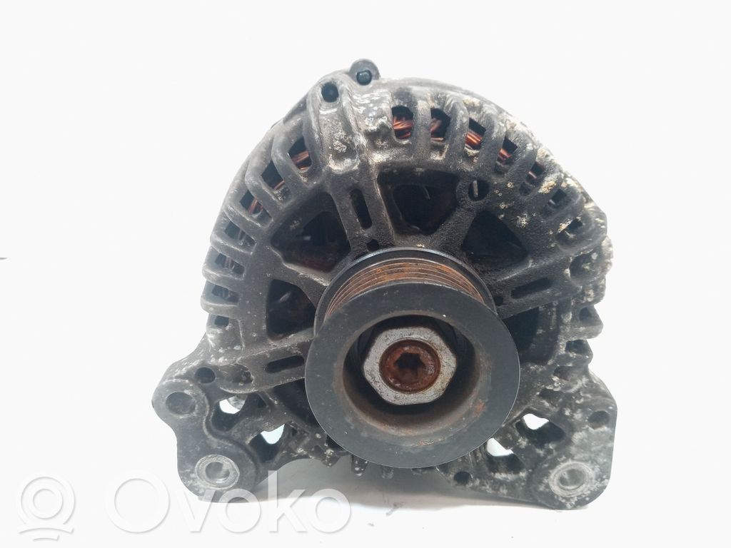 Volkswagen Polo IV 9N3 Generatore/alternatore