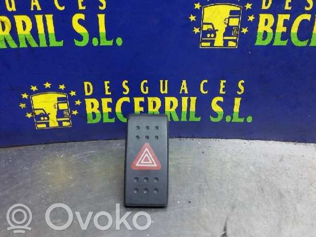 Botón interruptor de luz de peligro   06019