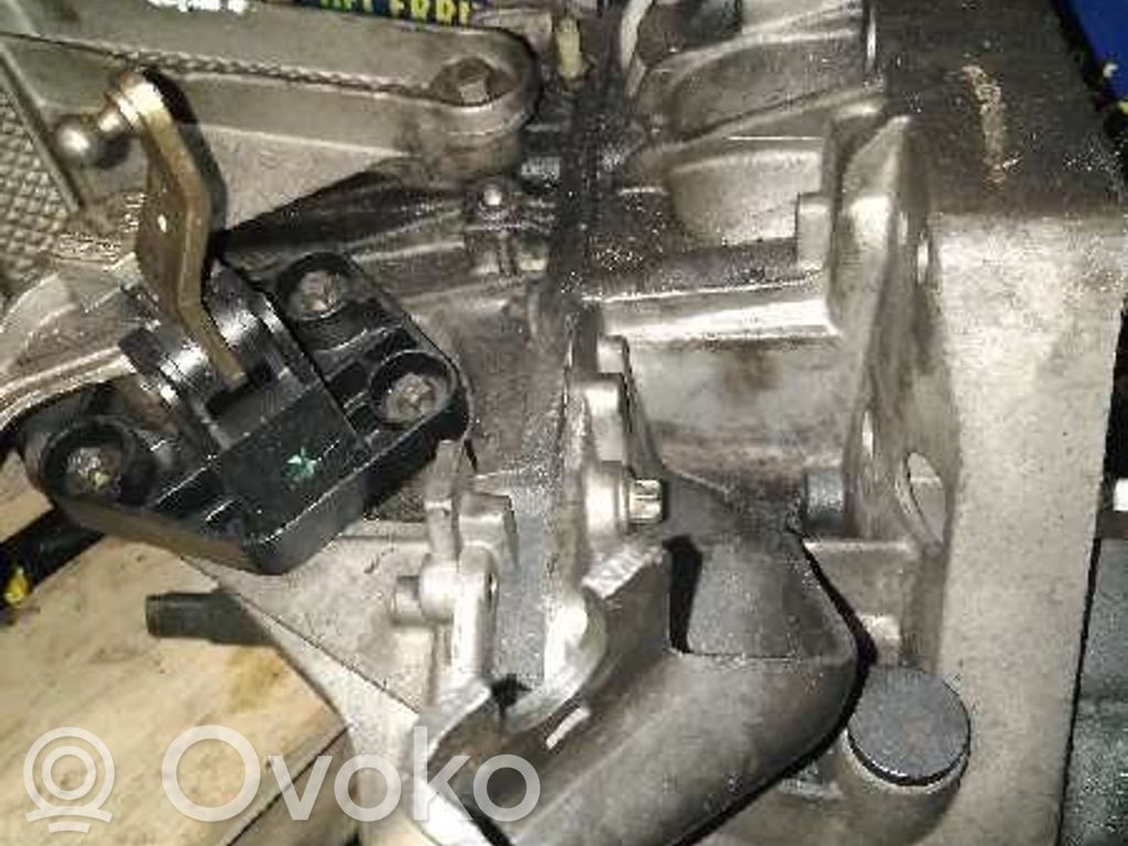Nissan Almera N16 Cutie viteze manuală cu 5 trepte 