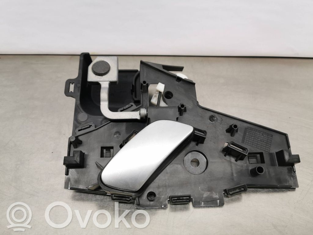 Rear door interior handle