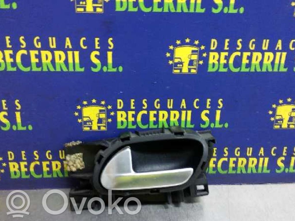 Rear door interior handle