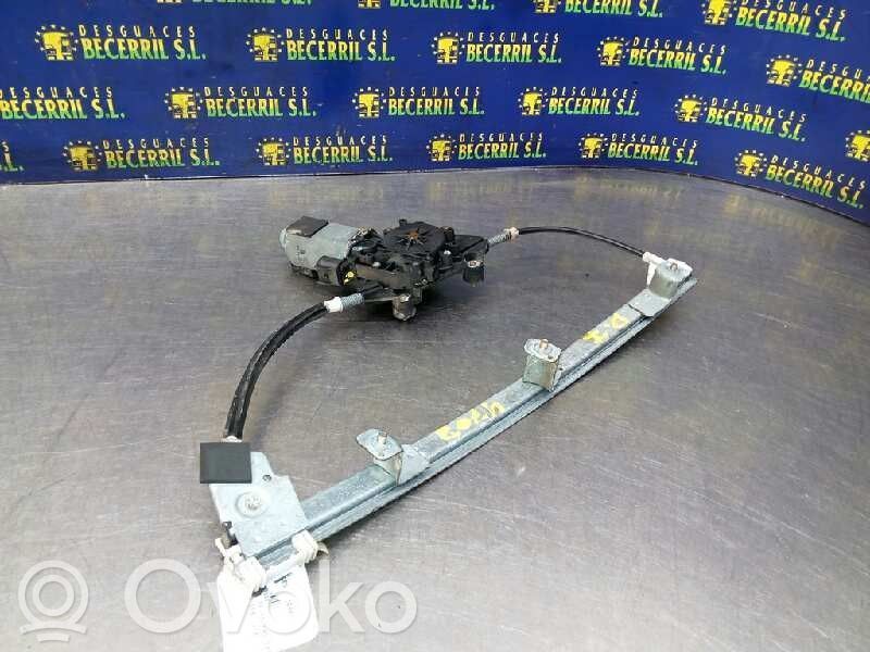 Regulador manual de la ventanilla delantera