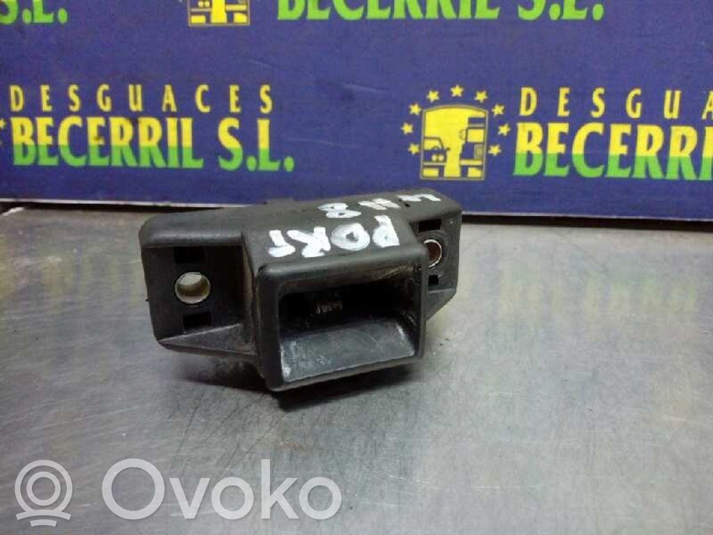 Renault Clio I Tailgate lock latch 