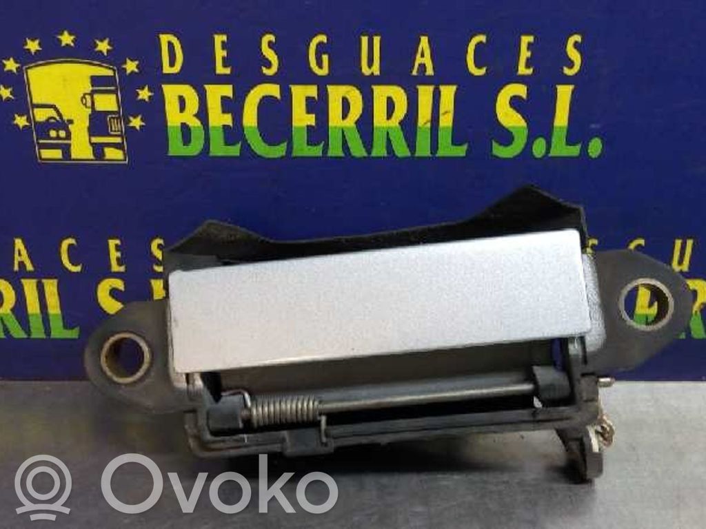 Manecilla externa puerta trasera   4A0839206