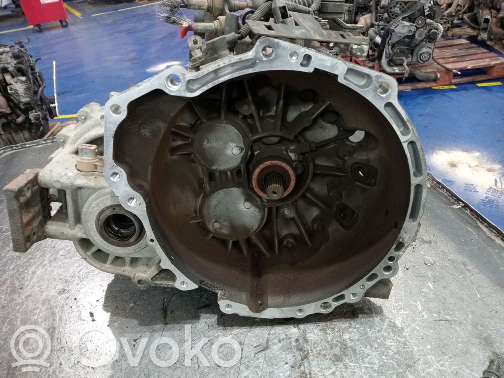 Manualna 5-biegowa skrzynia biegów   Y070910095