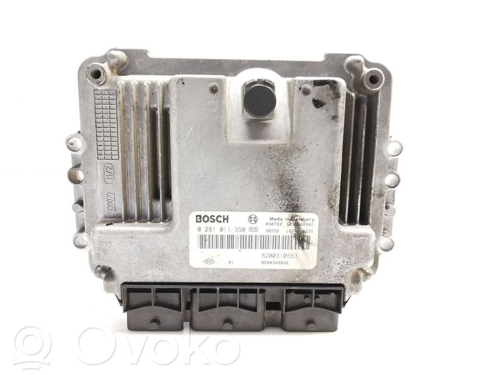 Unidad de control/módulo del motor   8200310863,0281011390