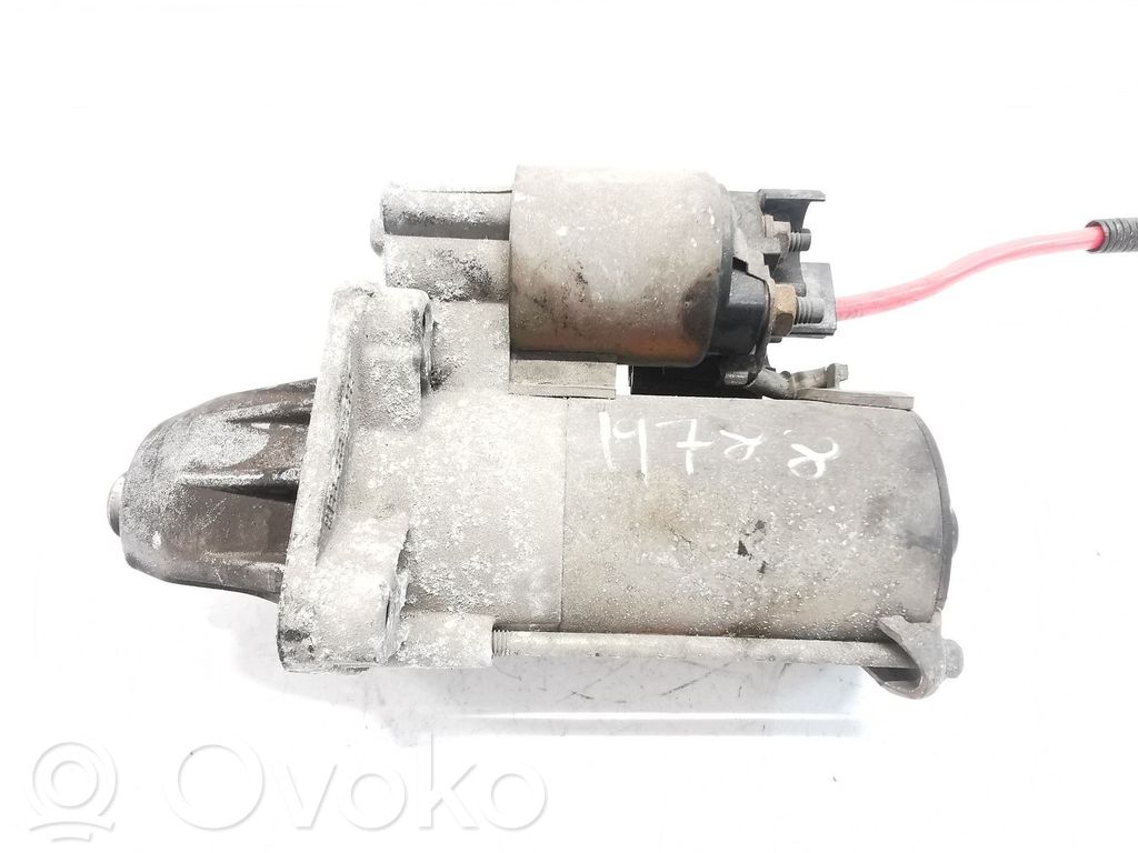 Rozrusznik   YS4U11000AA