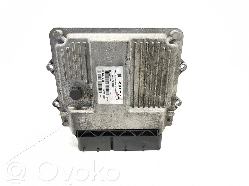 Suzuki Swift I Engine control unit/module 