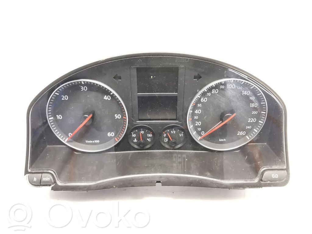 Volkswagen Jetta V Vitezometru (grup de instrumente) 
