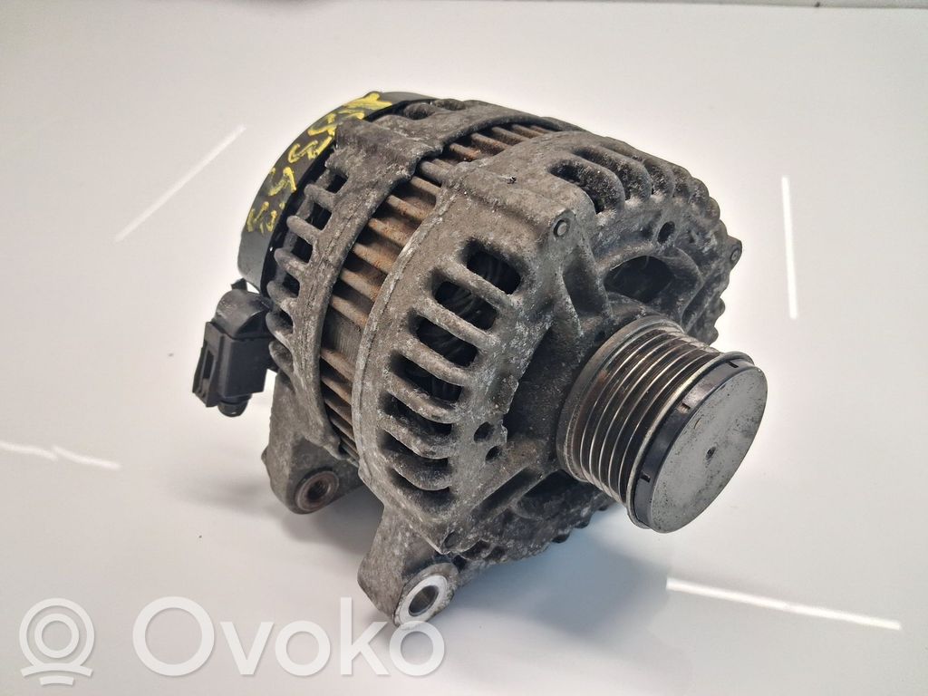 Alternador   0121615028,7G9N10300EA