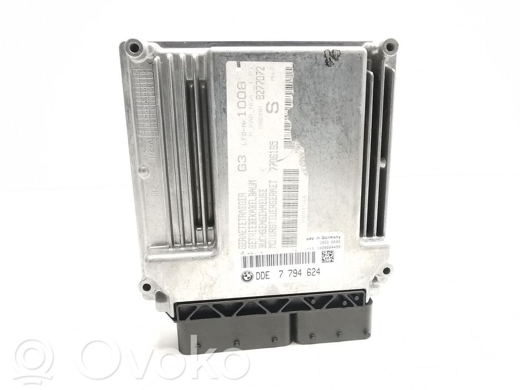 Variklio valdymo blokas   7794624