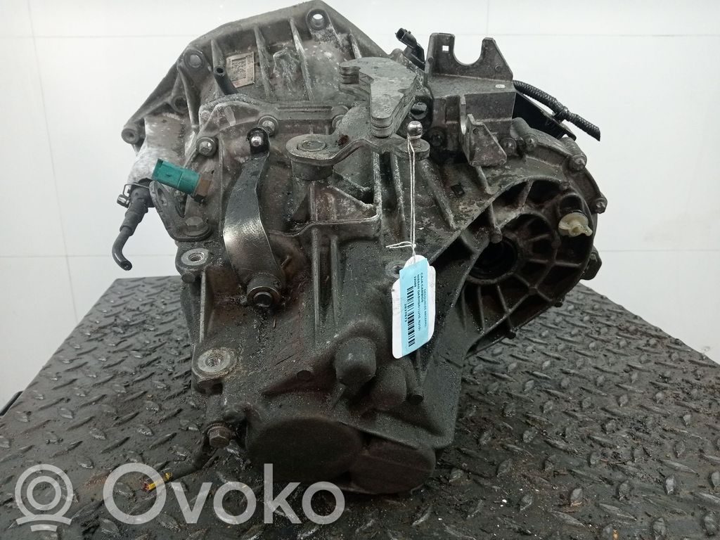 Nissan Qashqai Scatola del cambio manuale a 5 velocità 