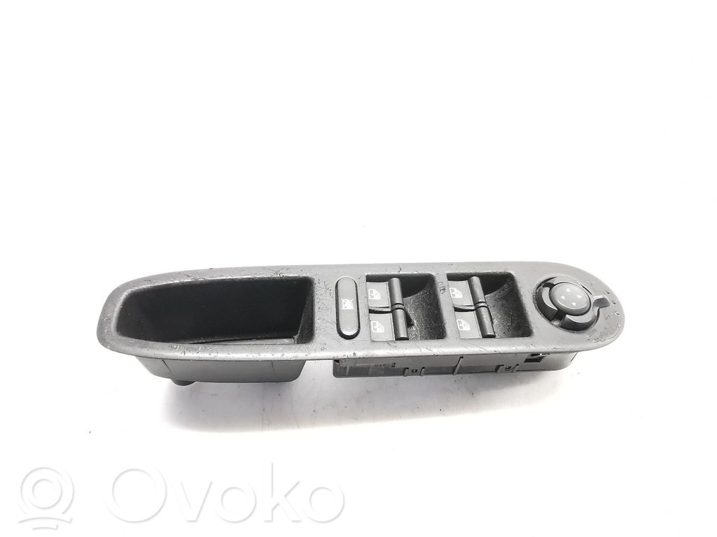 Alfa Romeo 159 Electric window control switch 