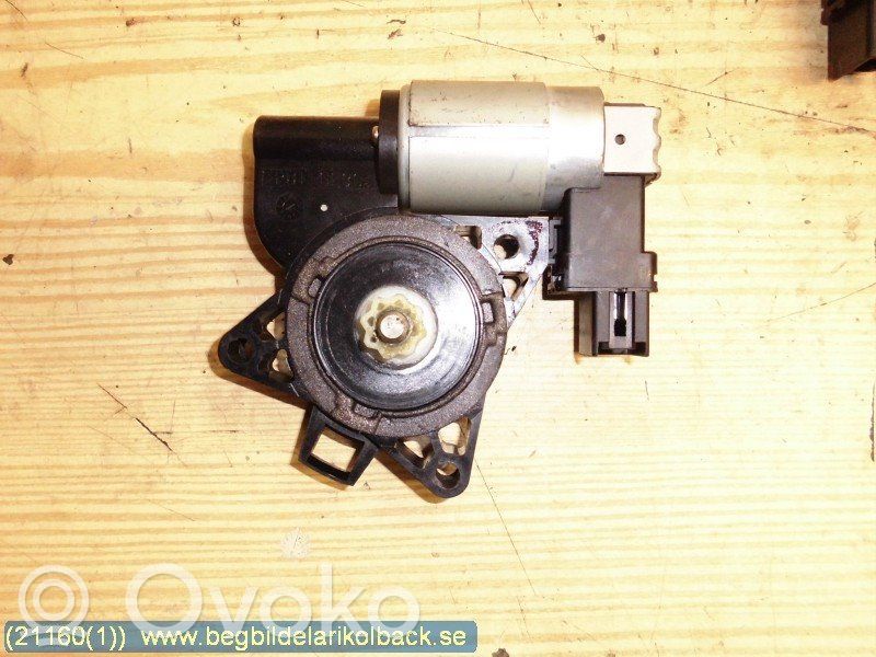 Motor del regulador de la ventanilla de la puerta delantera   GJ6A5958X