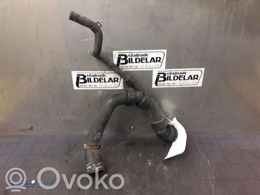 Engine coolant pipe/hose   4B0121101R