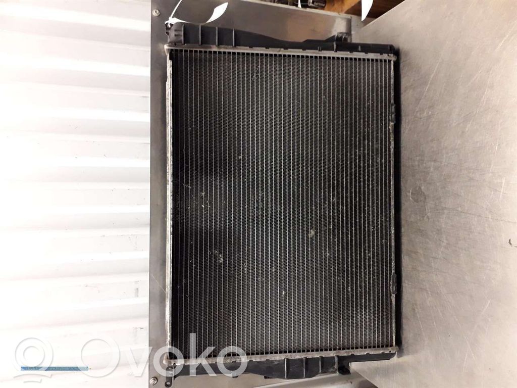 BMW 3 E90 E91 Coolant radiator 