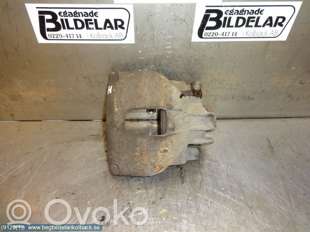 Front brake caliper