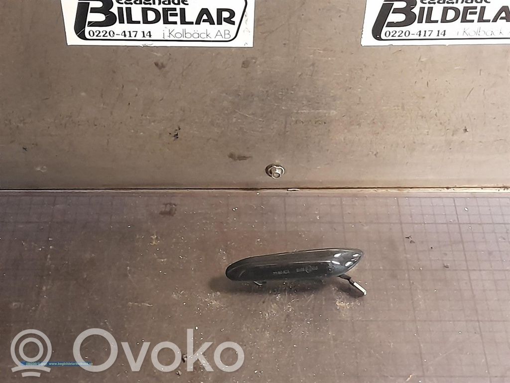 BMW 3 E46 Front fender indicator light 