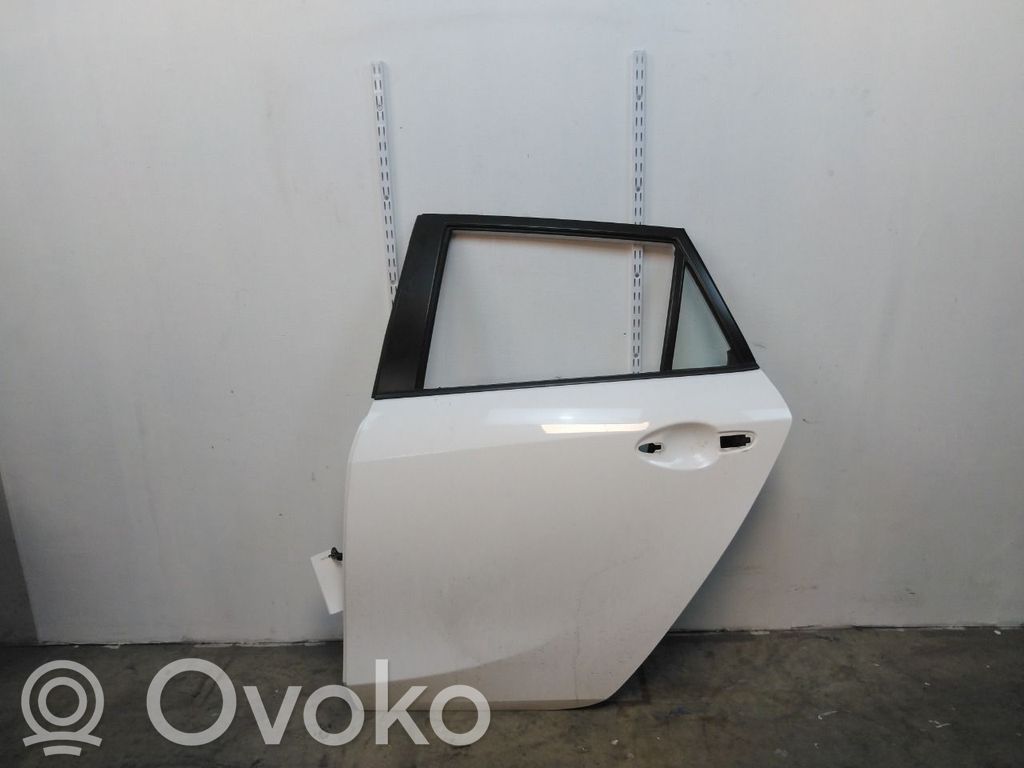 Mazda 3 II Puerta trasera 