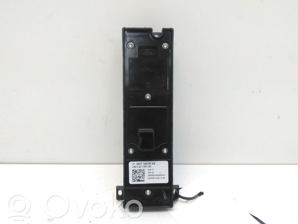 Interruptor del elevalunas eléctrico   1507919,7M5T14A132AB