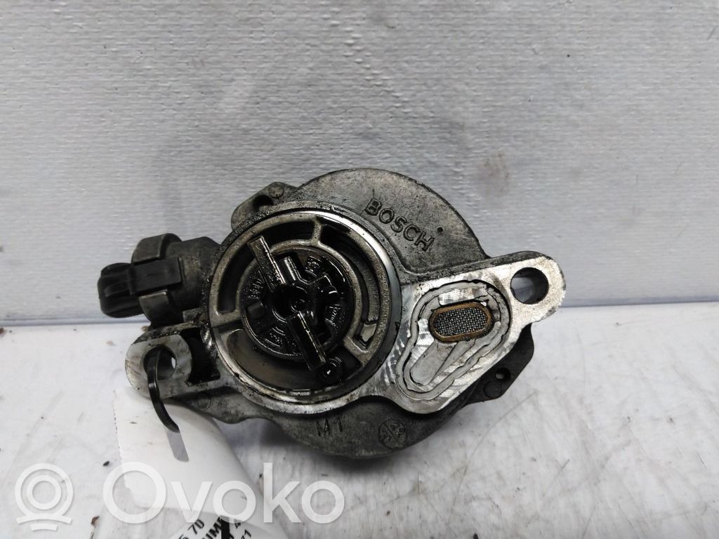 Peugeot 407 Vacuum pump 