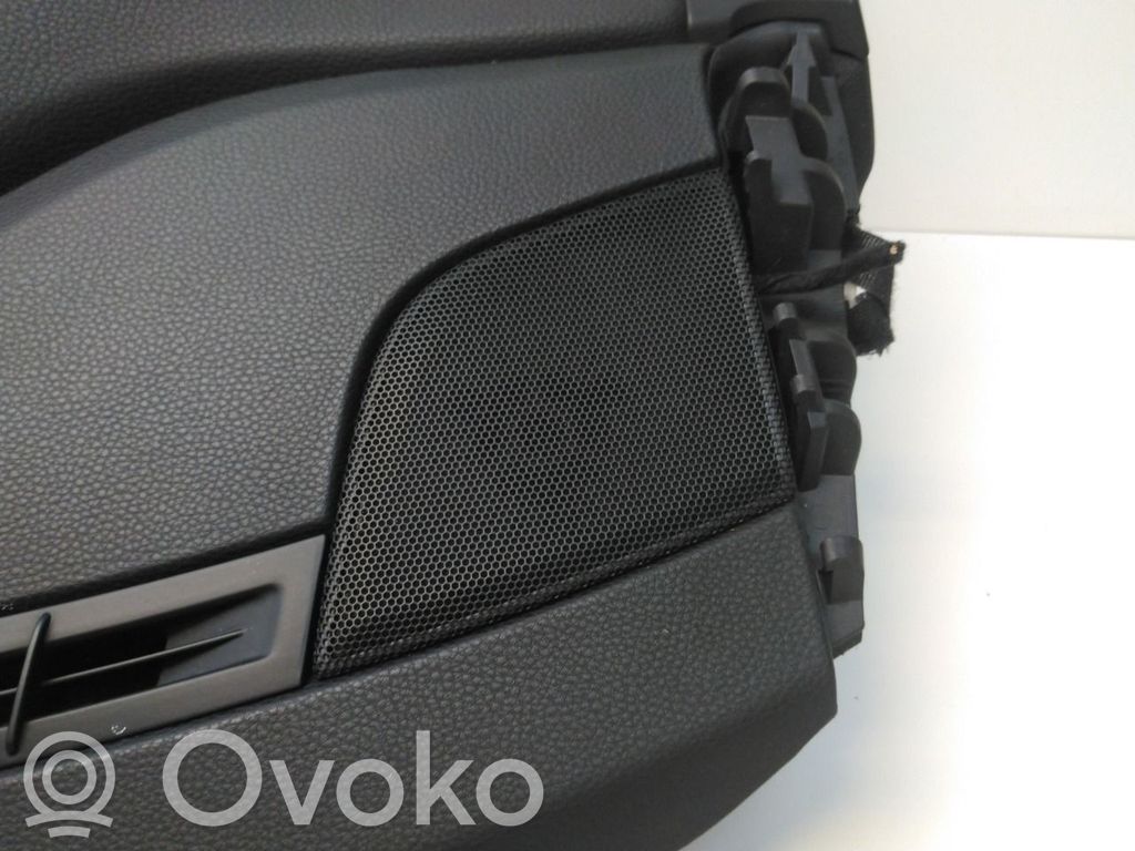Volvo V70 Dekoratyvinė apdailos juostelė 