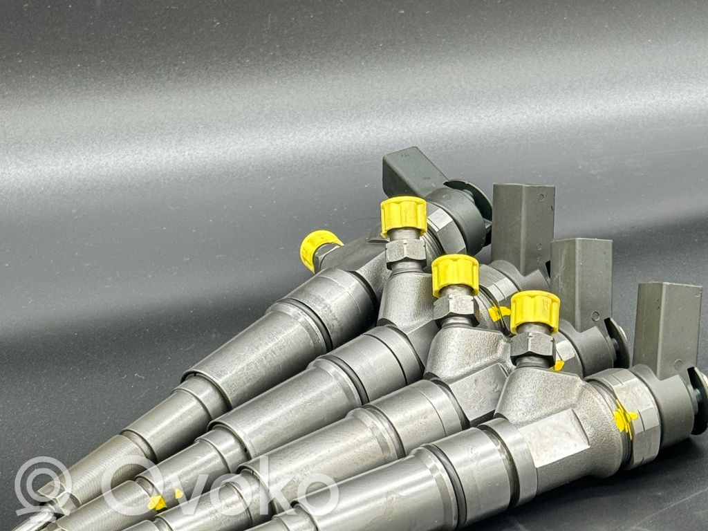 Fuel injectors set   2539,0445110209,1701