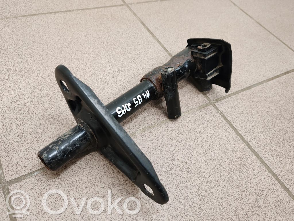 Audi A4 S4 B5 8D Suport montare bară spate 