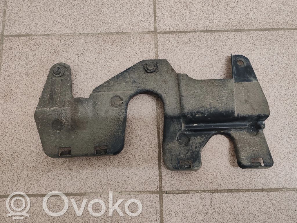 Subaru Legacy Front underbody cover/under tray 