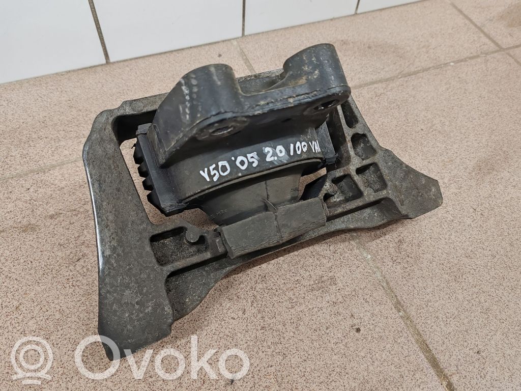 Engine mount bracket   3M516F012