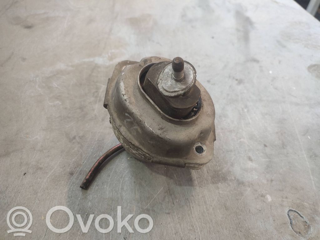 Engine mount bracket   6758444,22116758444,22116770638,22111096997