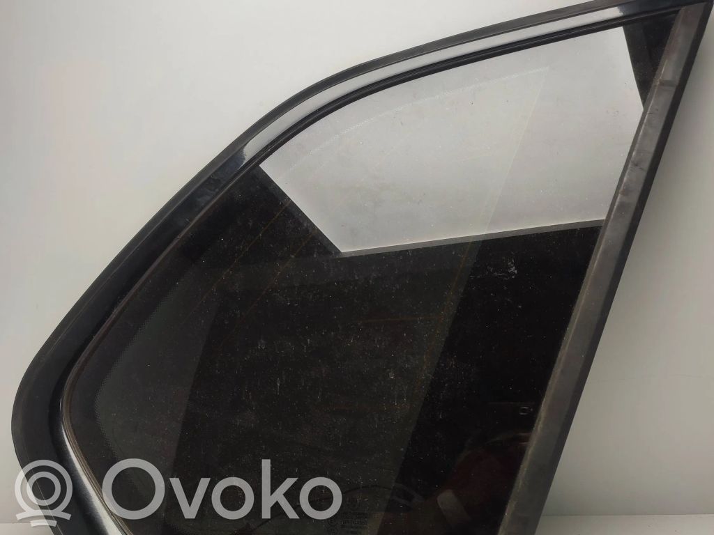 BMW X5 E70 Vidrio lateral trasero 