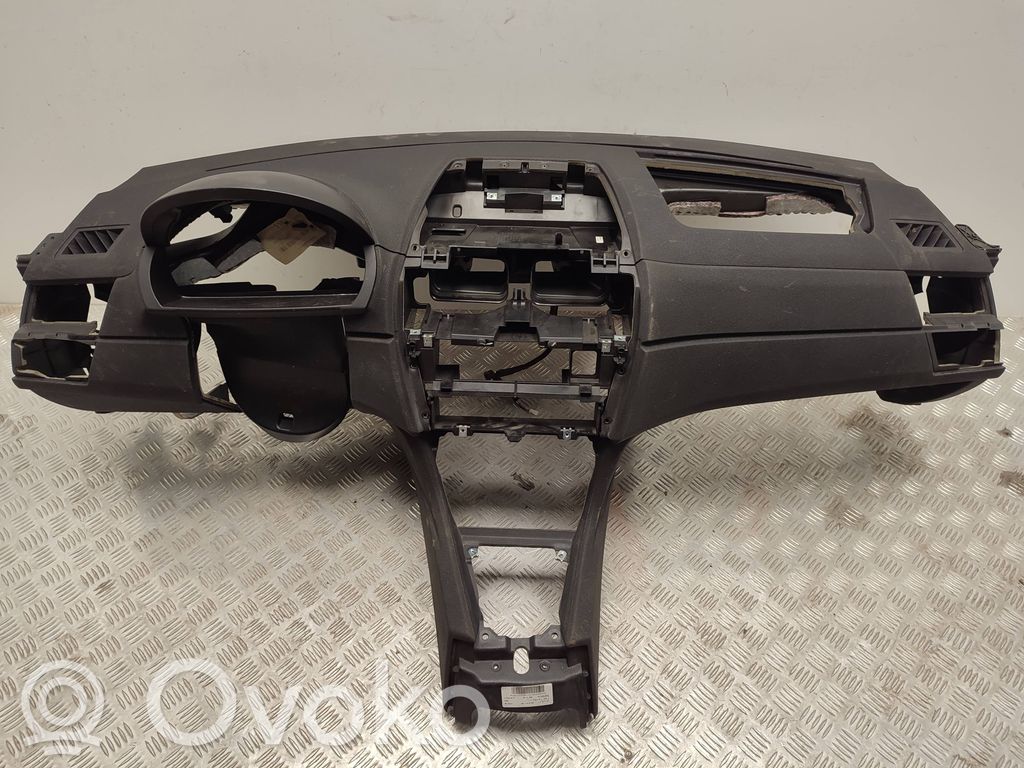 BMW X3 E83 Panelė 
